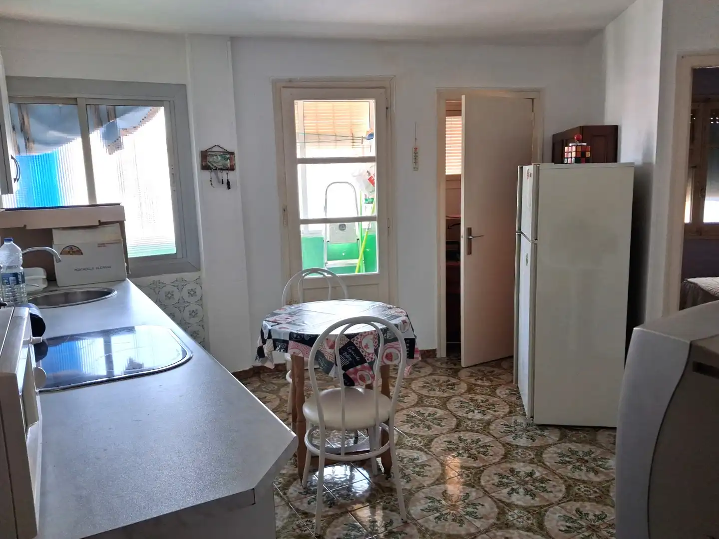 Kitchen of Flat for sale in Zaragoza  with Heating, Terrace and Furnished
