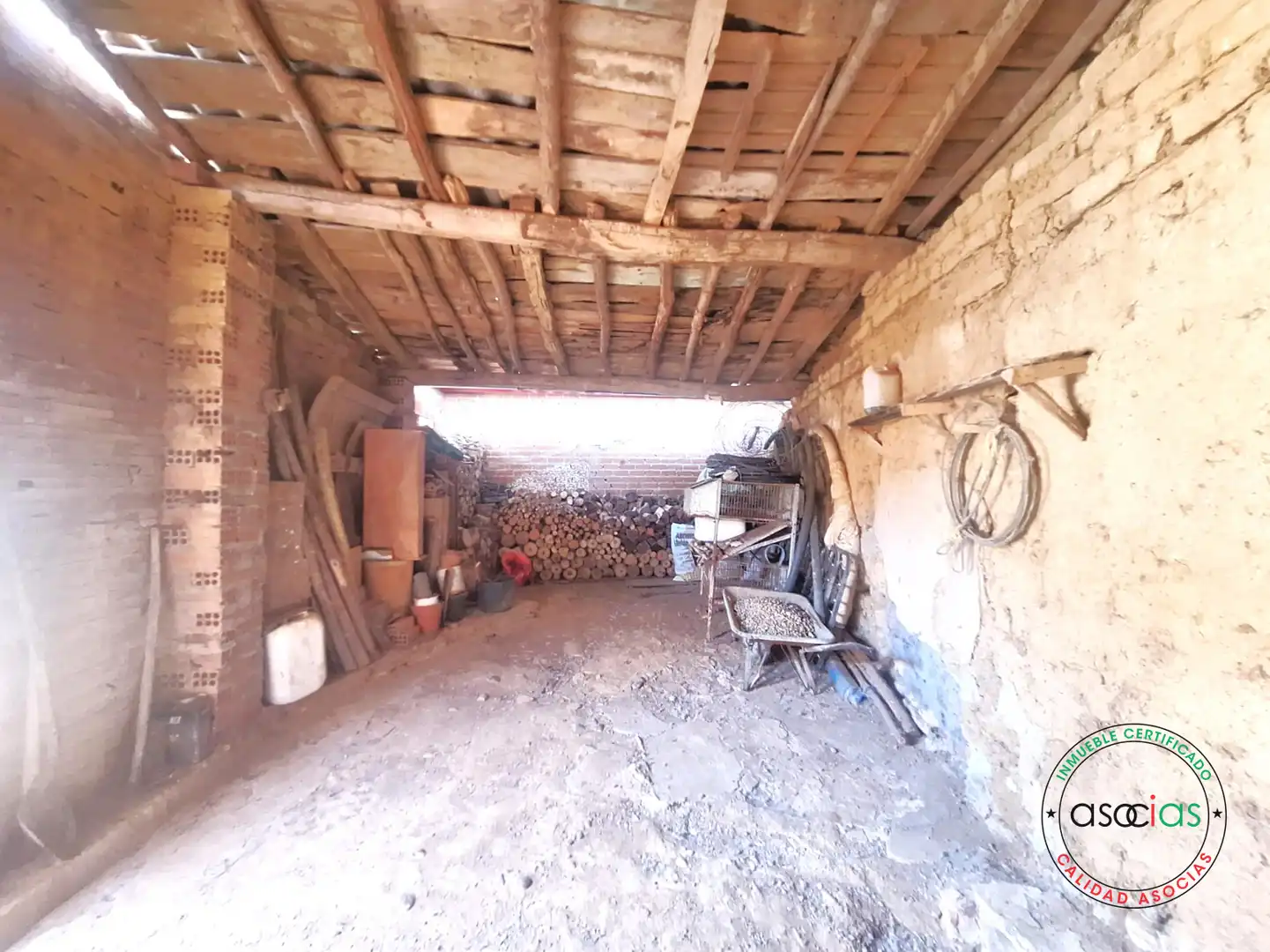 Detached homes for sale in Sahagún  with Heating, Private garden and Storage room