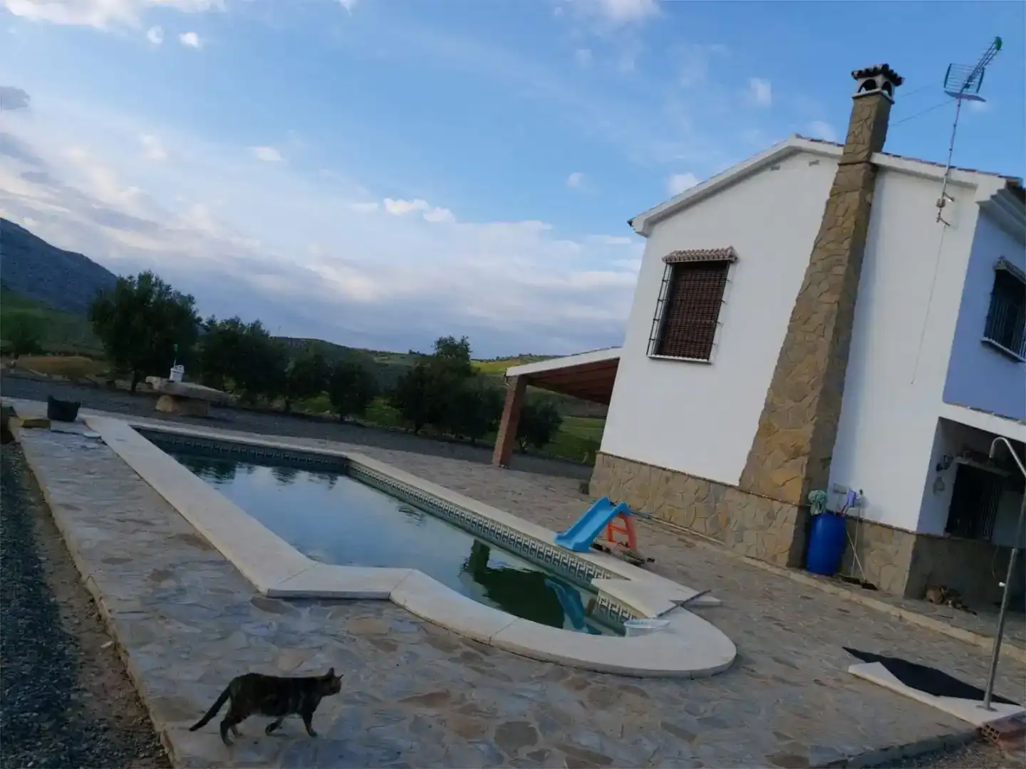 Piscina de Finca rústica en venda en Valle de Abdalajís amb Aire condicionat i Piscina