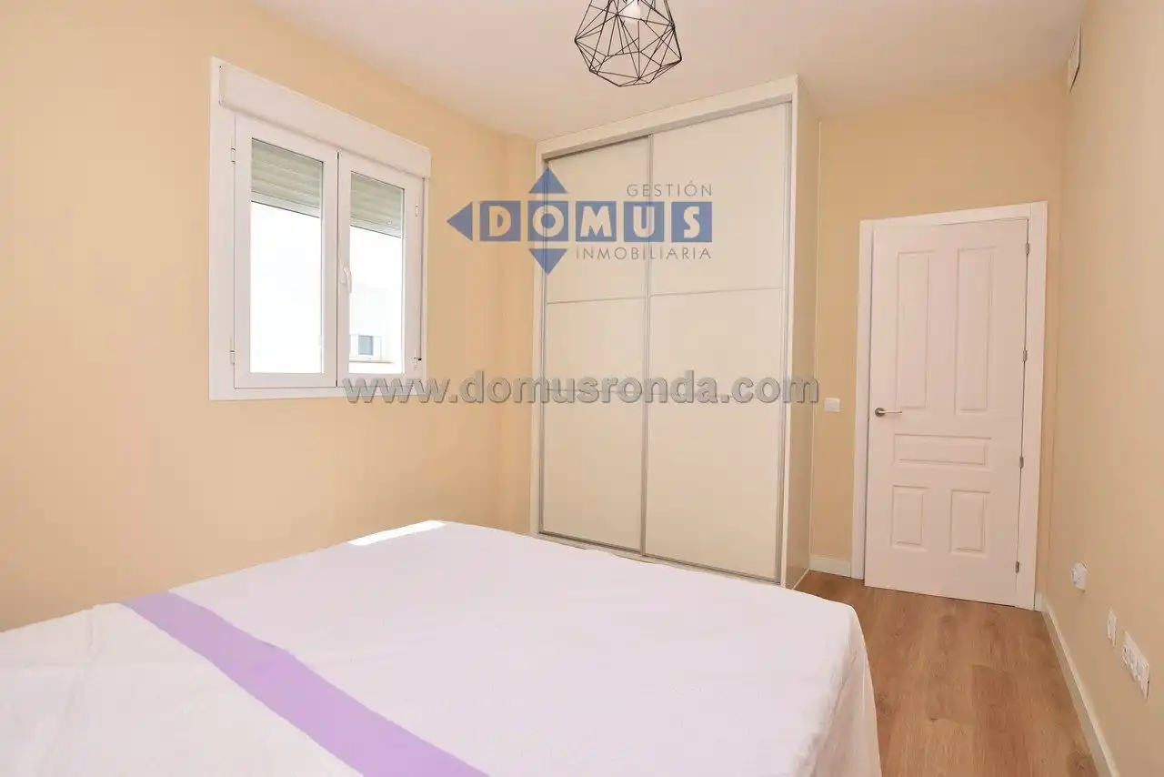 Bedroom of Flat for rent in Ronda  with Air Conditioner and Terrace
