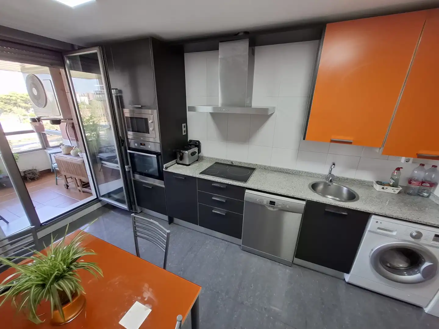 Kitchen of Flat for sale in  Logroño  with Air Conditioner, Heating and Parquet flooring
