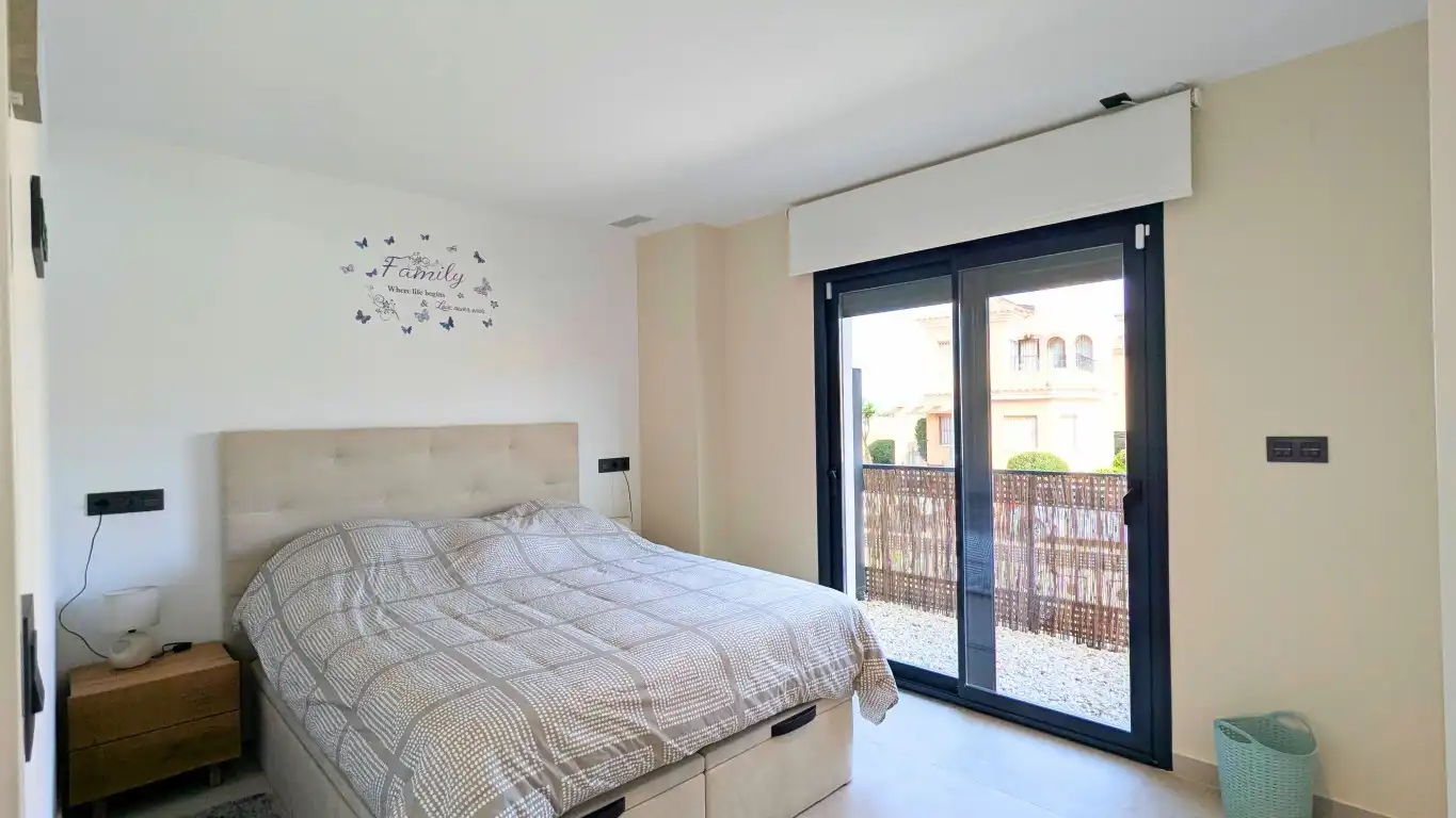 Dormitori de Apartament en venda en Algorfa amb Aire condicionat, Forn i Microones