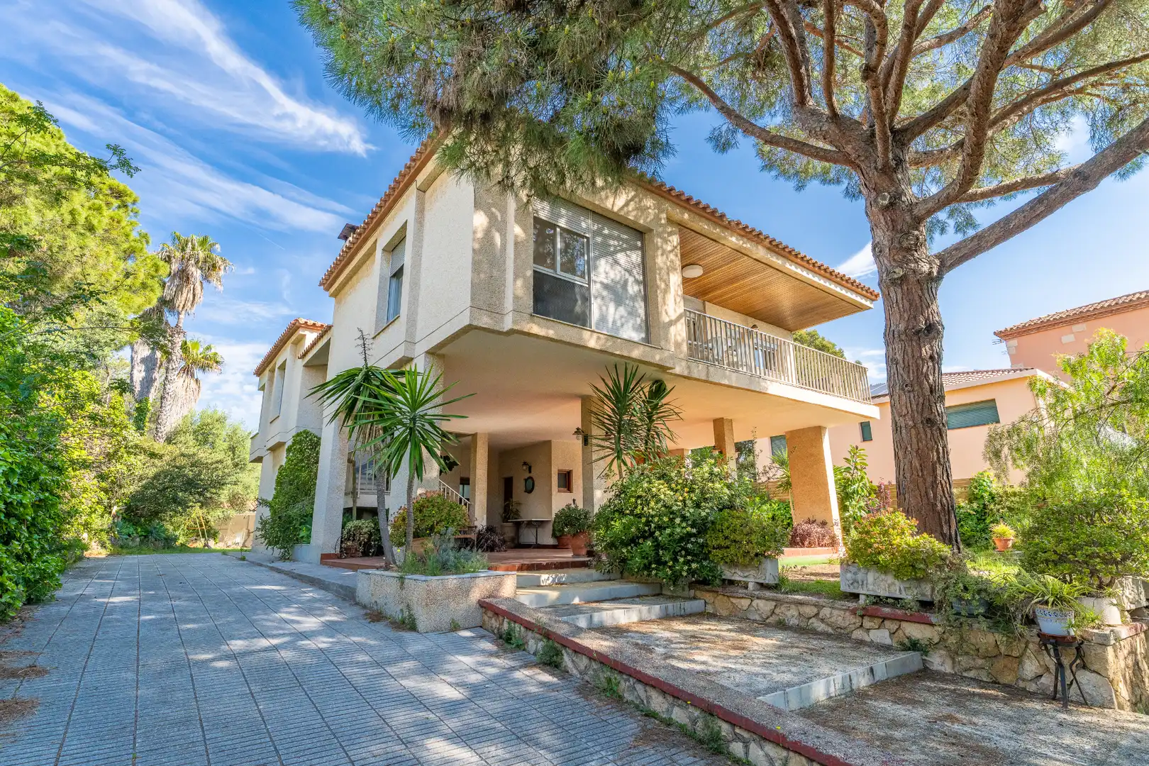 Vista exterior de Casa o xalet en venda en  Tarragona Capital amb Jardí privat, Terrassa i Traster
