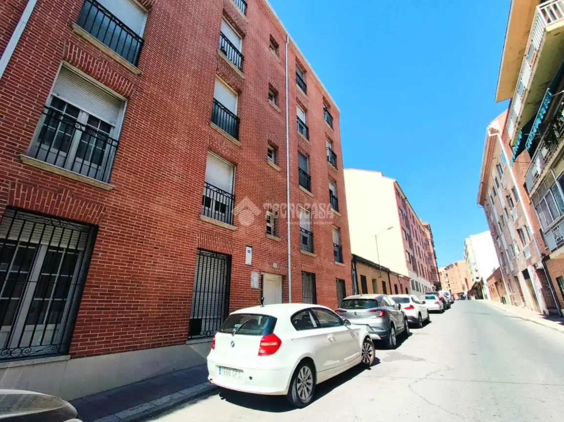 Flat with terrace for sale in Medina del Campo, imagen 2