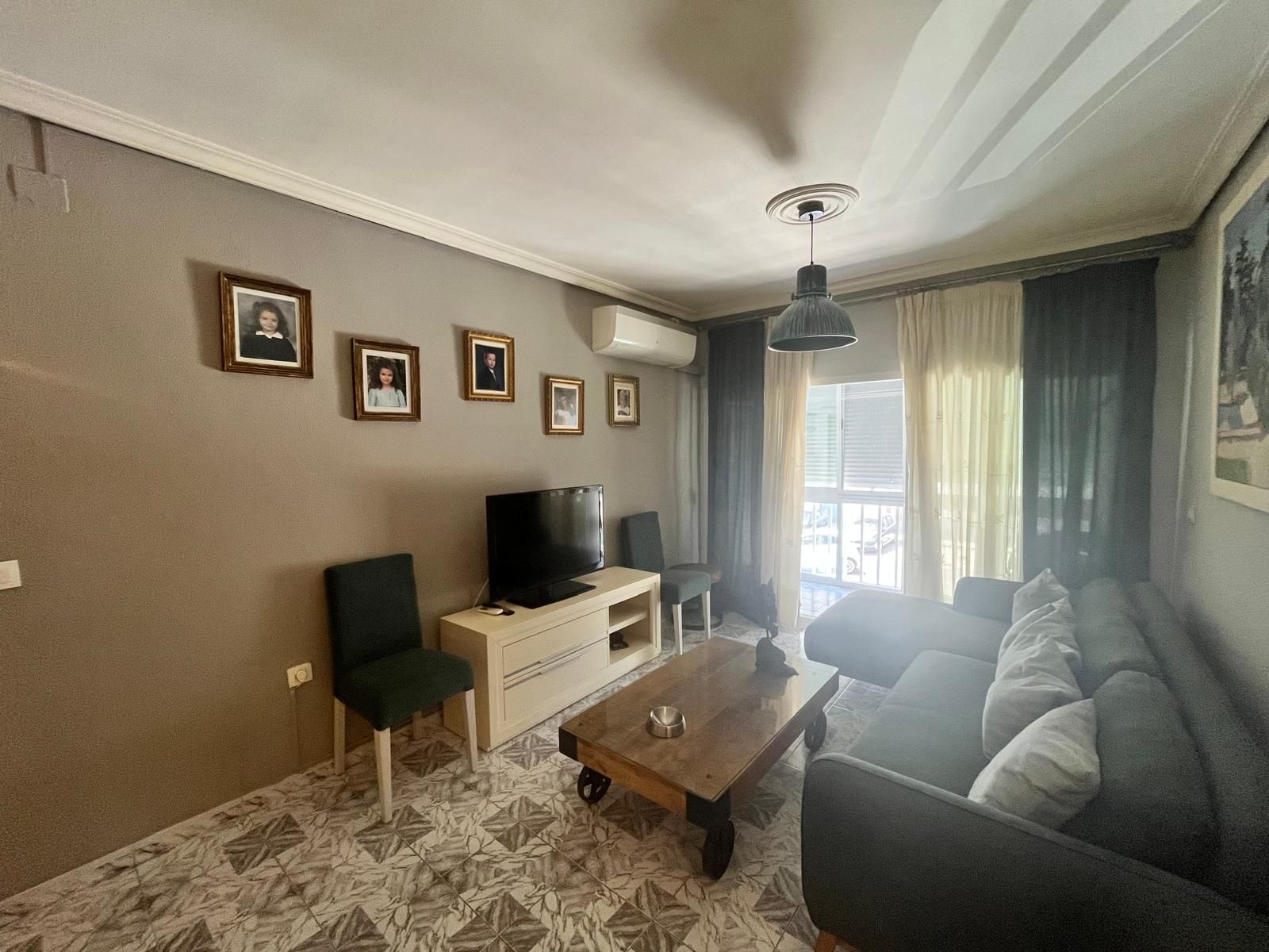 Living room of Flat for sale in  Sevilla Capital  with Terrace