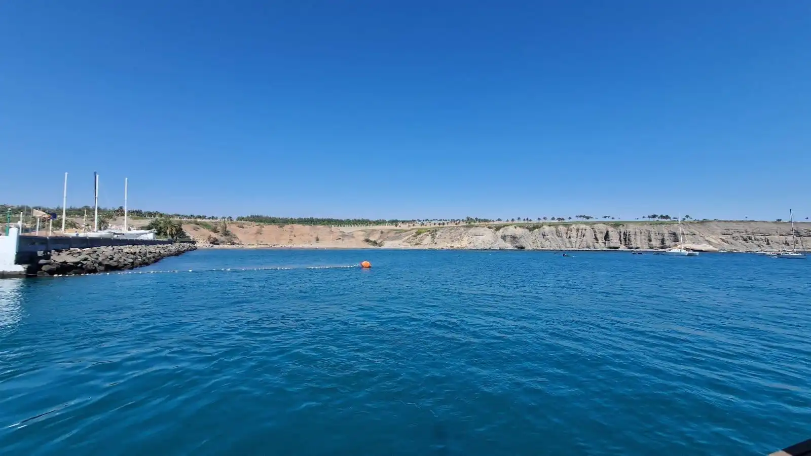 Schwimmbecken von Einfamilien-Reihenhaus zur Miete in San Bartolomé de Tirajana mit Klimaanlage, Privatgarten und Terrasse