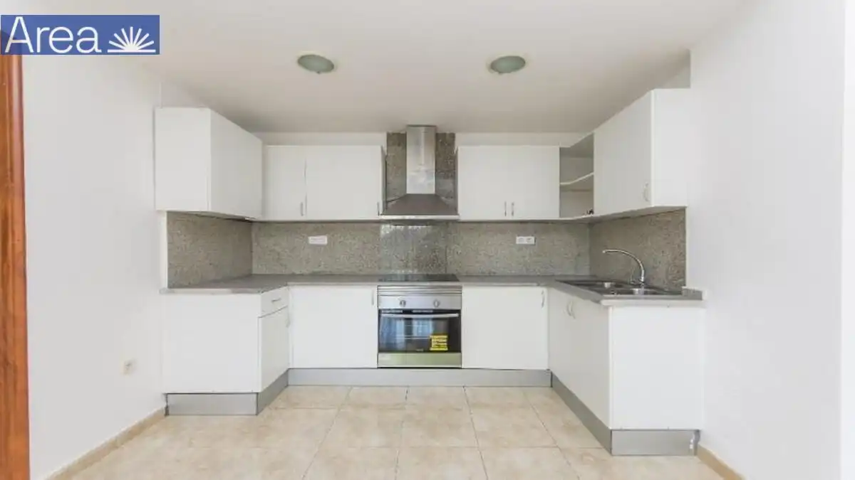 Cocina de Piso en venta en Calella con Terraza y Balcón