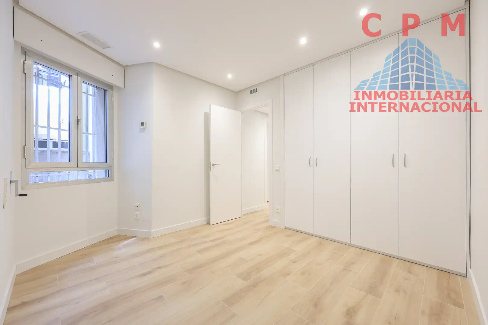 Bedroom of Flat for rent in Madrid  with Air Conditioner, Heating and Parquet flooring