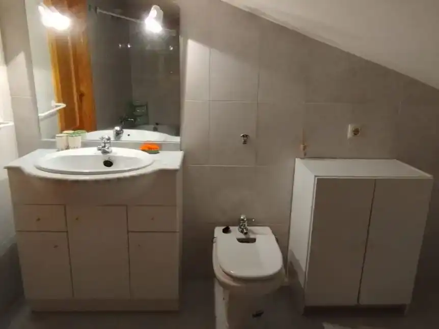 Bathroom of Flat for rent in El Barco de Ávila   with Parquet flooring and Furnished