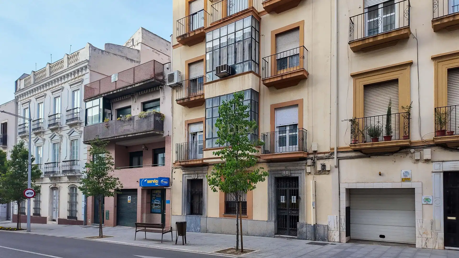 Außenansicht von Maisonette zum Verkauf in Badajoz mit Klimaanlage, Abstellraum und Waschmaschine
