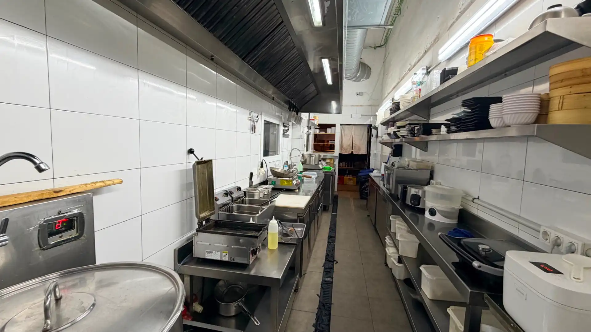 Business premises for transfer in Eixample, imagen 8