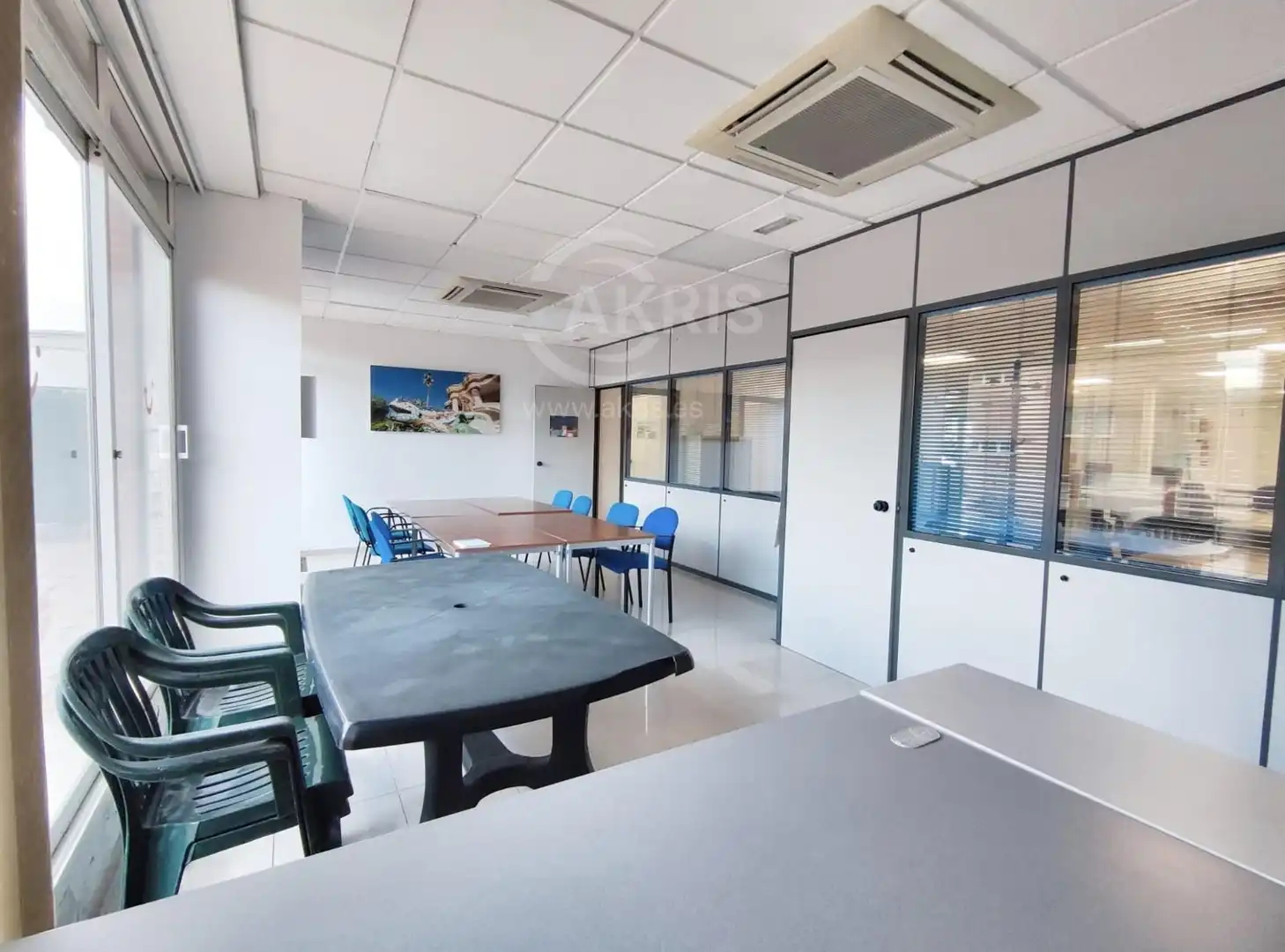 Büro zur Miete in Lloret de Mar mit Klimaanlage, Terrasse und Möbliert