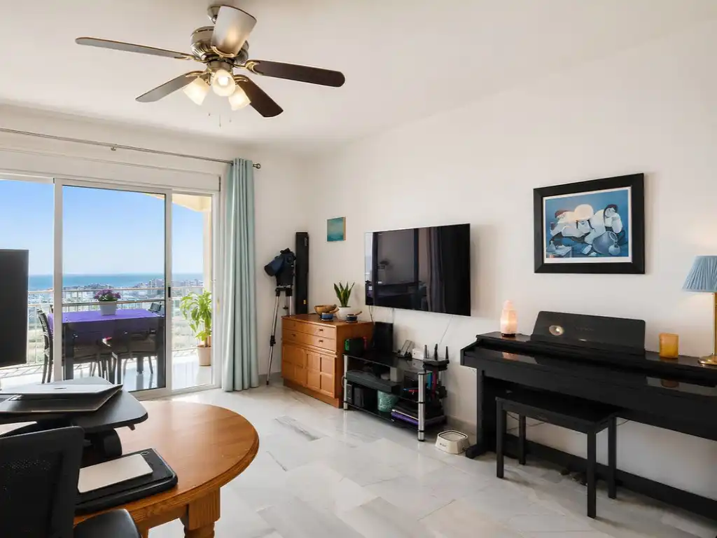 Living room of Flat for sale in Fuengirola  with Air Conditioner, Terrace and Furnished
