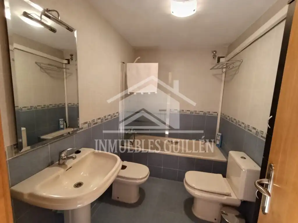 Baño de Piso en venta en Berja con Aire acondicionado, Amueblado y Horno