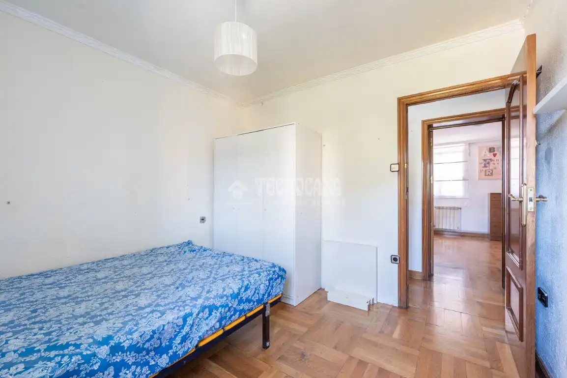 Habitación de Piso en venta en Madrid con Calefacción y Trastero