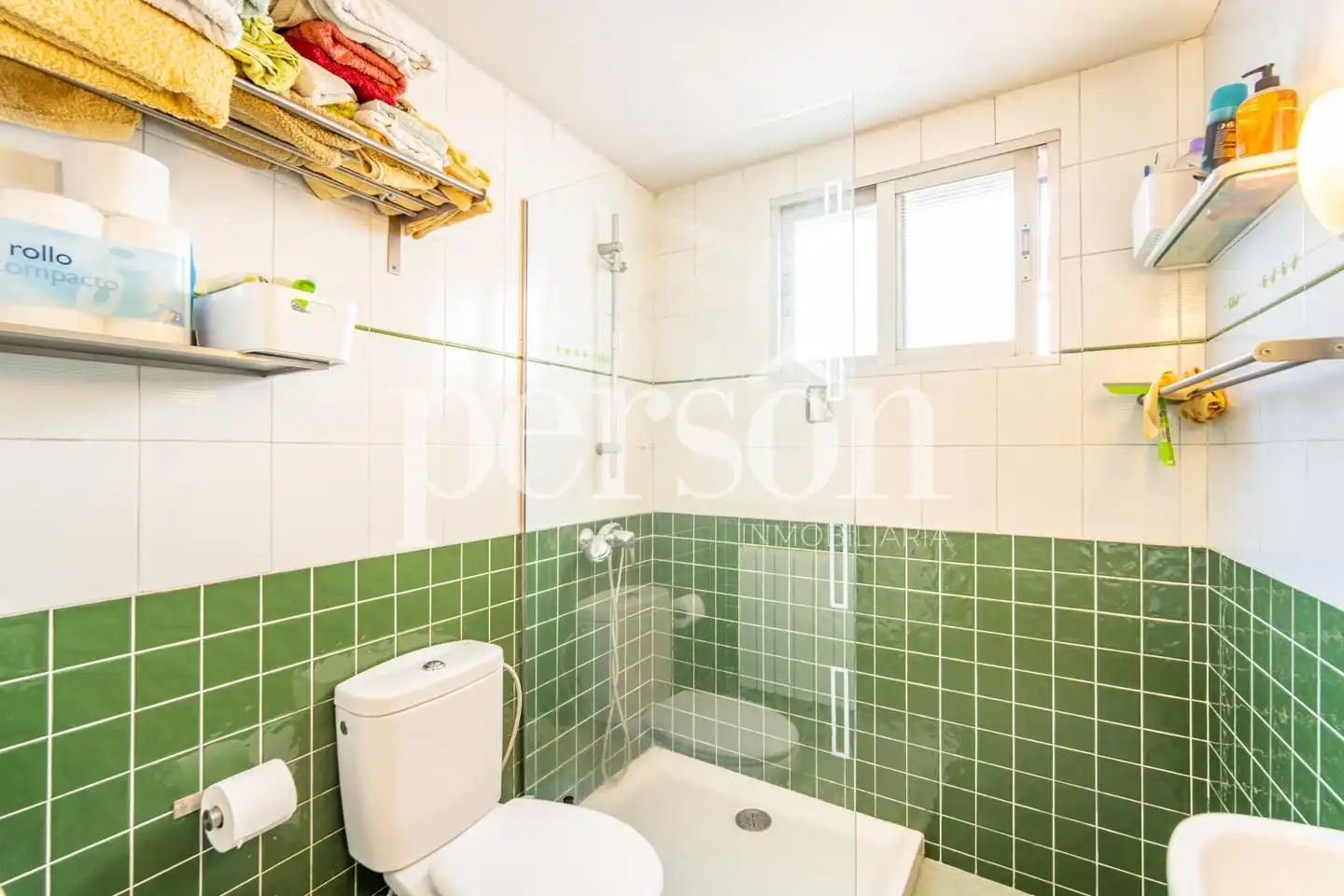 Bany de Casa o xalet en venda en Rocafort amb Aire condicionat, Jardí privat i Terrassa