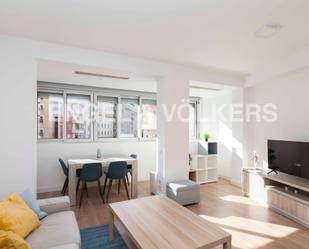 Living room of Apartment to rent in  Barcelona Capital  with Air Conditioner, Heating and Parquet flooring