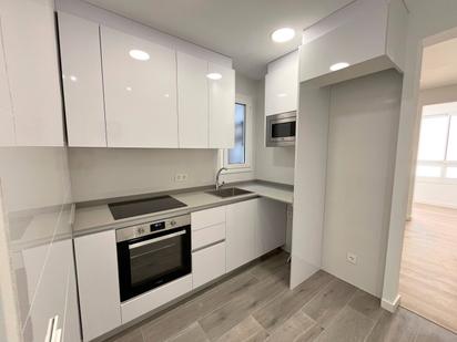 Kitchen of Flat for sale in L'Hospitalet de Llobregat  with Heating, Parquet flooring and Storage room
