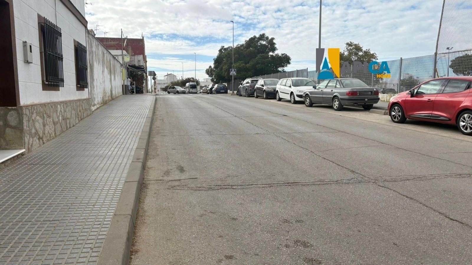 Vista exterior de Piso en venta en Chiclana de la Frontera con Aire acondicionado, Terraza y Trastero