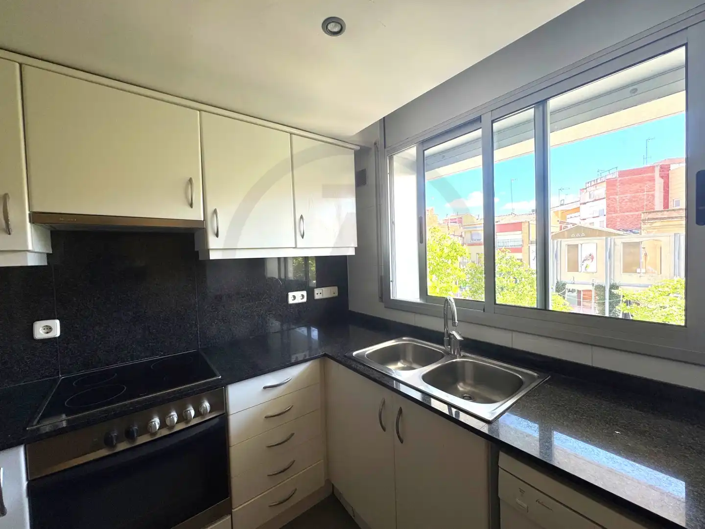 Küche von Wohnung zum Verkauf in Terrassa mit Klimaanlage, Heizung und Parkett