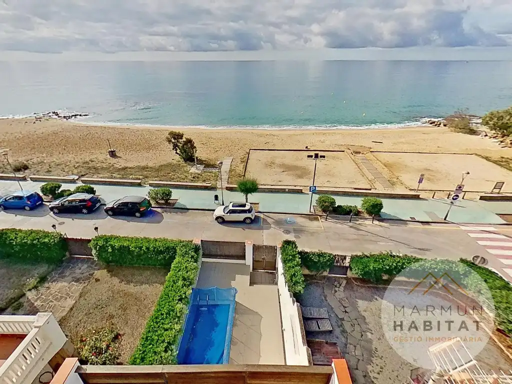Piscina de Casa o chalet de alquiler en Caldes d'Estrac con Terraza, Piscina y Amueblado