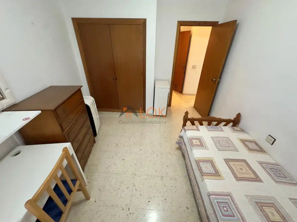 Dormitori de Pis en venda en Málaga amb Aire condicionat i Terrassa