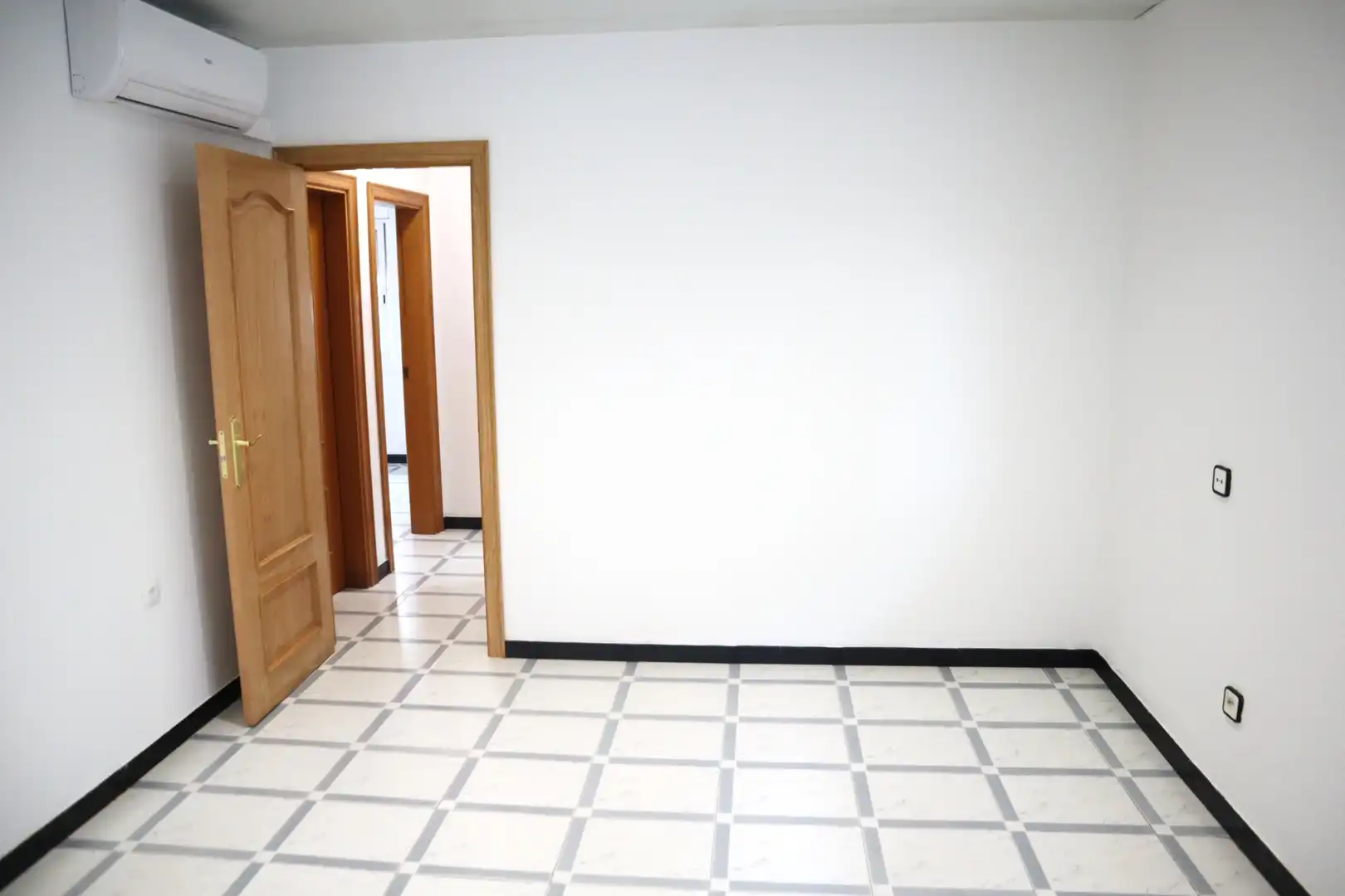 Piso en venta en Cerdanyola del Vallès con Aire acondicionado, Calefacción y Horno