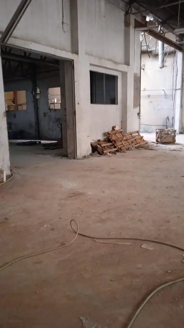 Industrial building to rent in Massanassa