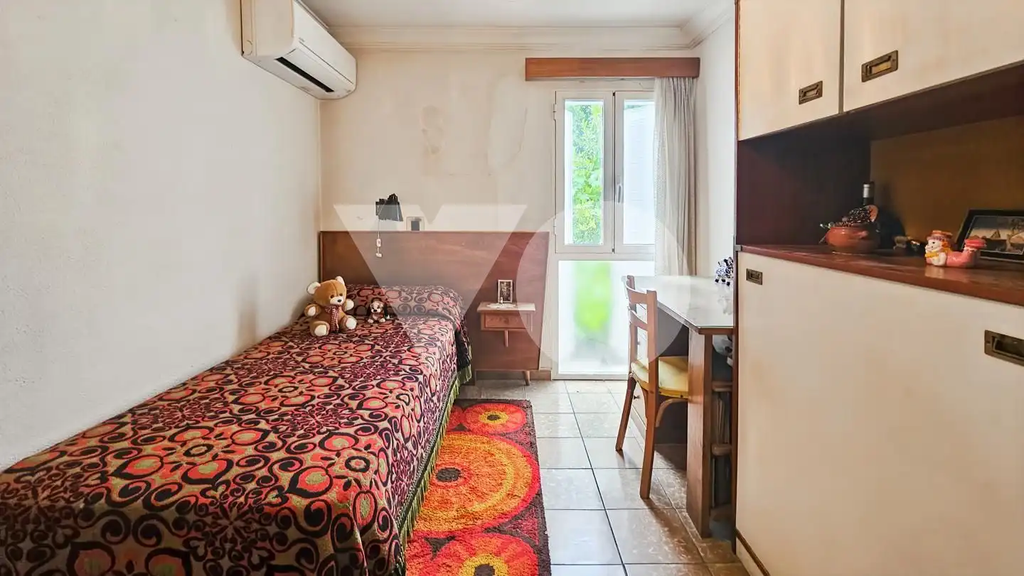 Habitación de Casa adosada en venta en Madrid con Aire acondicionado, Jardín privado y Terraza