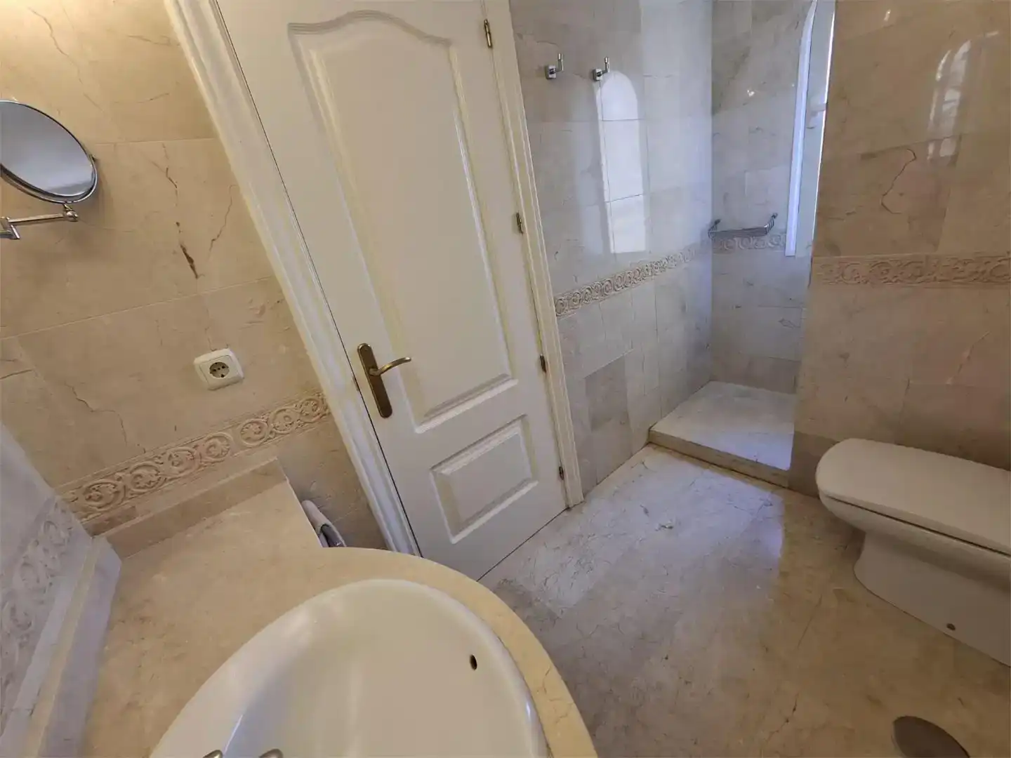 Bany de Casa adosada en venda en Marbella amb Piscina i Balcó