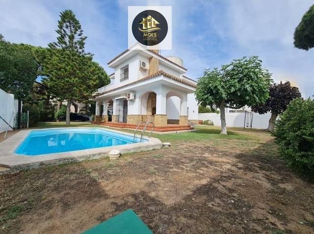 Casa-chalet en Venta en Aguadulce - Almadraba - Punta Candor