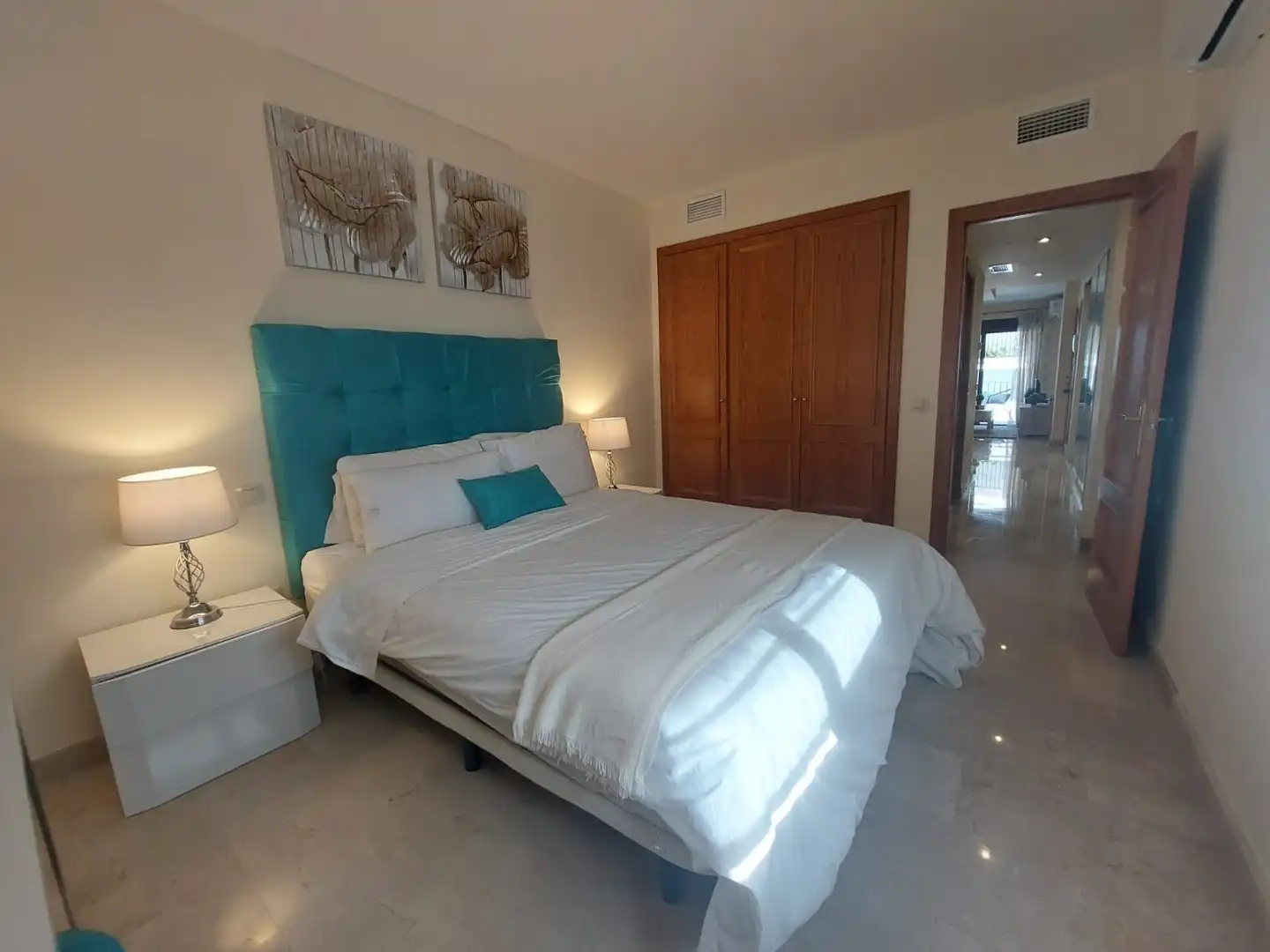 Schlafzimmer von Maisonette zum Verkauf in Benahavís mit Klimaanlage, Terrasse und Möbliert