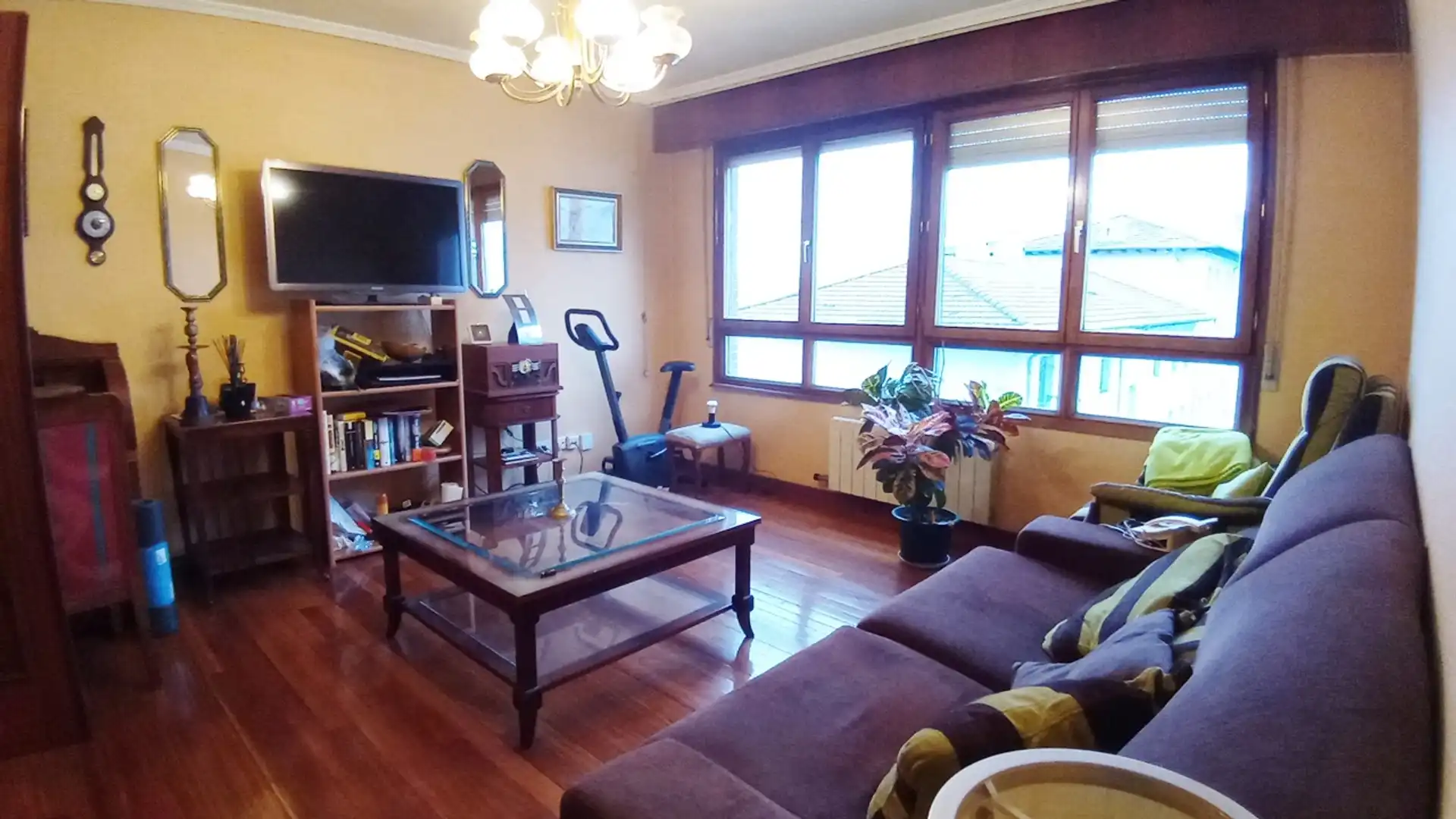 Sala de estar de Piso en venta en Santurtzi  con Calefacción, Trastero y Amueblado