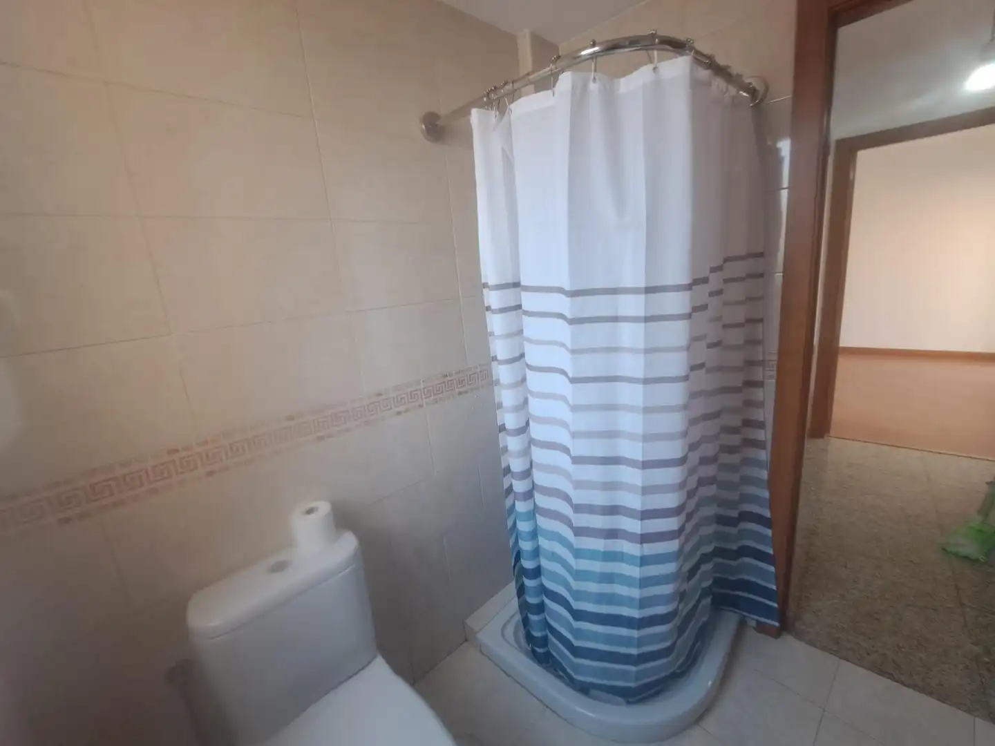 Baño de Casa adosada en venta en Bembibre con Calefacción, Terraza y Balcón