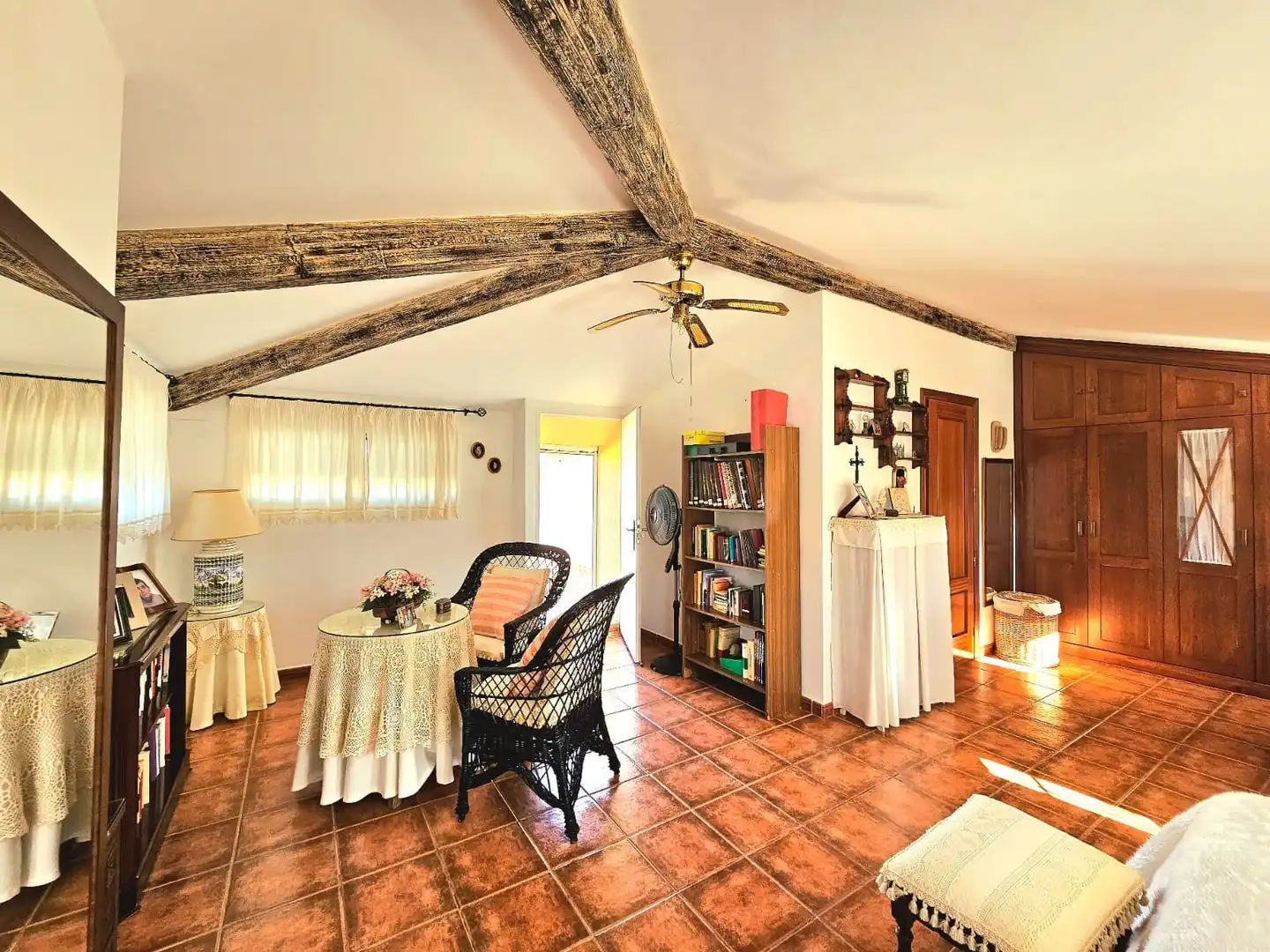 Living room of Houses for sale in Córdoba  with Air Conditioner, Private garden and Terrace