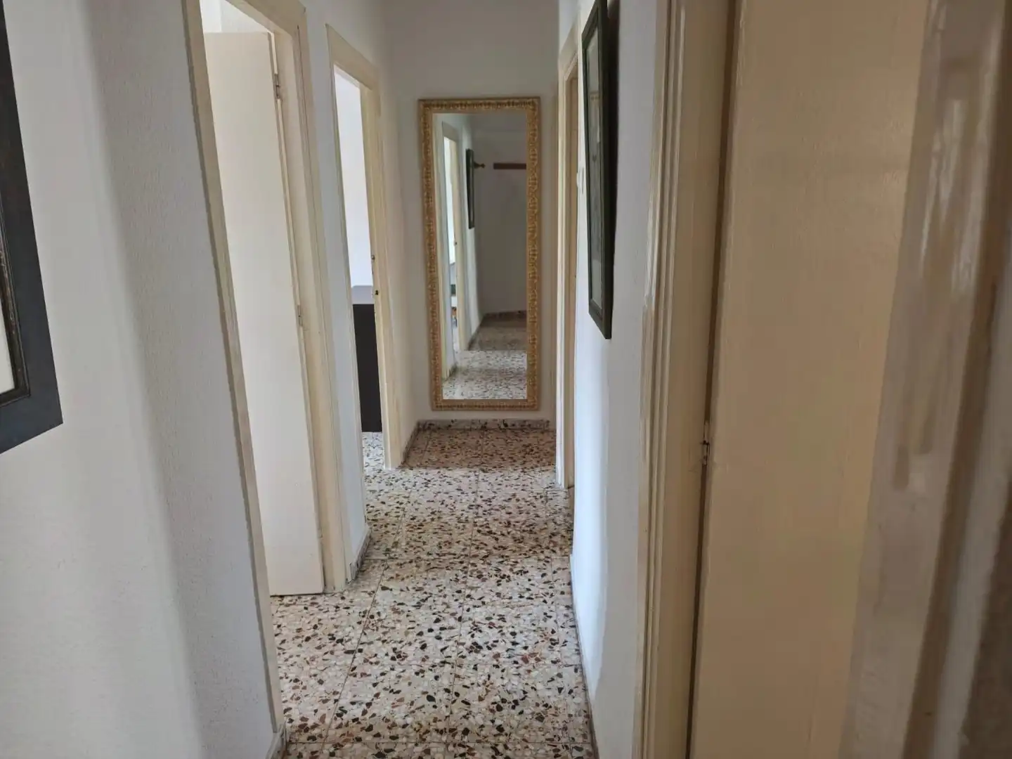 Piso en venta en Granada con Balcón
