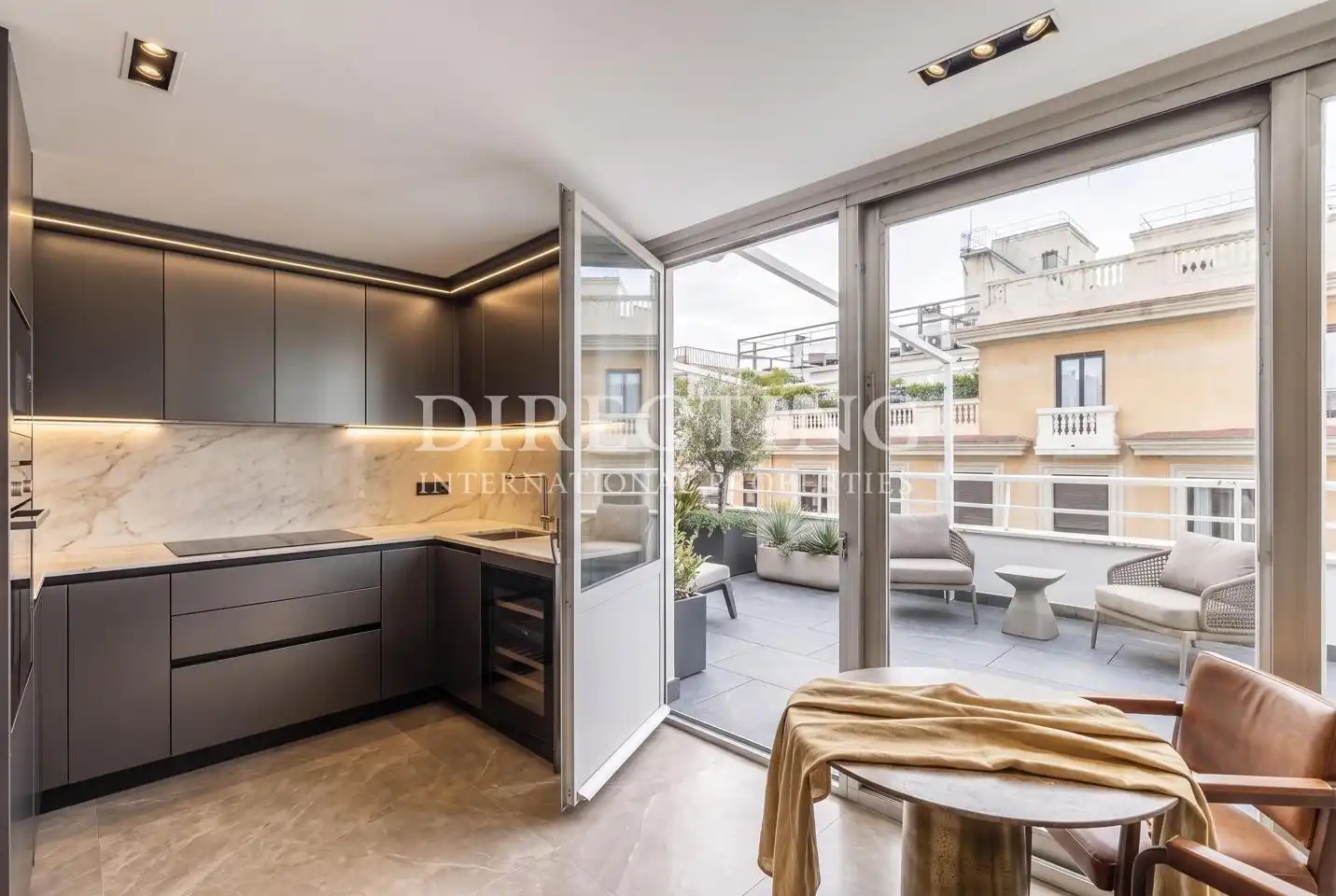 Exterior view of Attic for sale in Madrid  with Air Conditioner, Heating and Parquet flooring