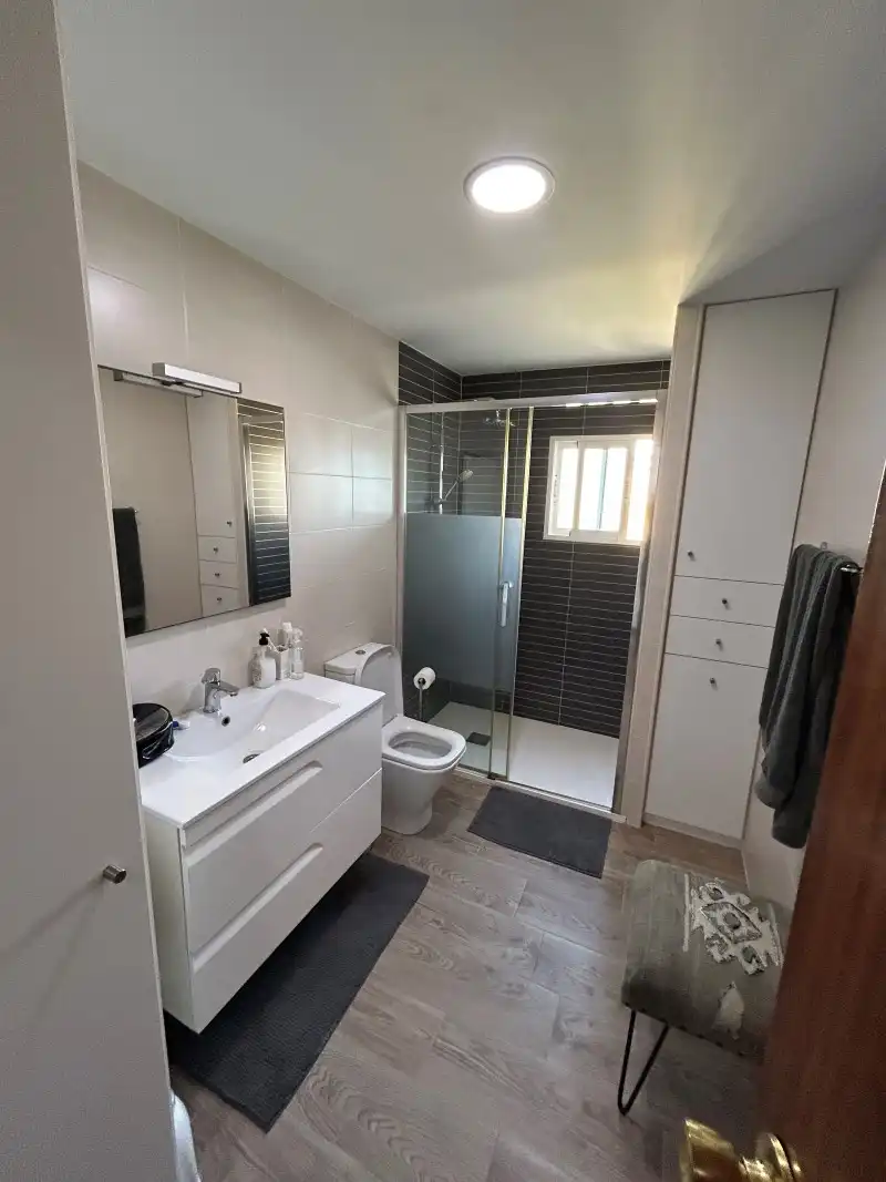 Bathroom of Apartments for sale in Miramar  with Air Conditioner, Terrace and Furnished