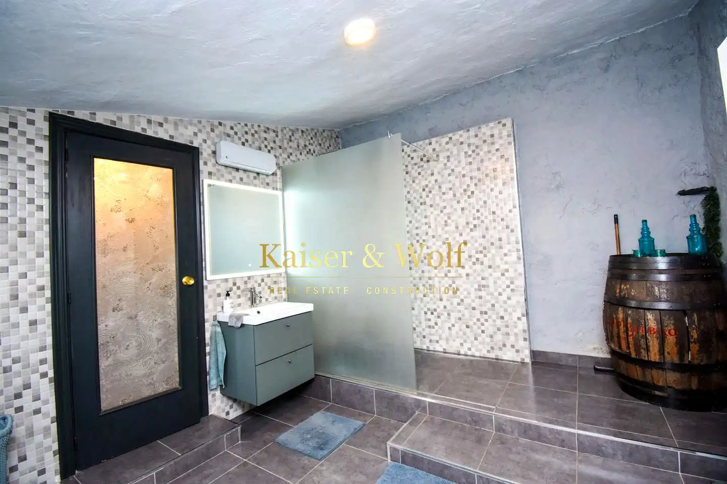 Baño de Finca rústica en venta en Elche / Elx con Aire acondicionado y Jardín privado