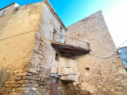 Vista exterior de Finca rústica en venda en Rocafort de Queralt amb Jardí privat, Terrassa i Traster