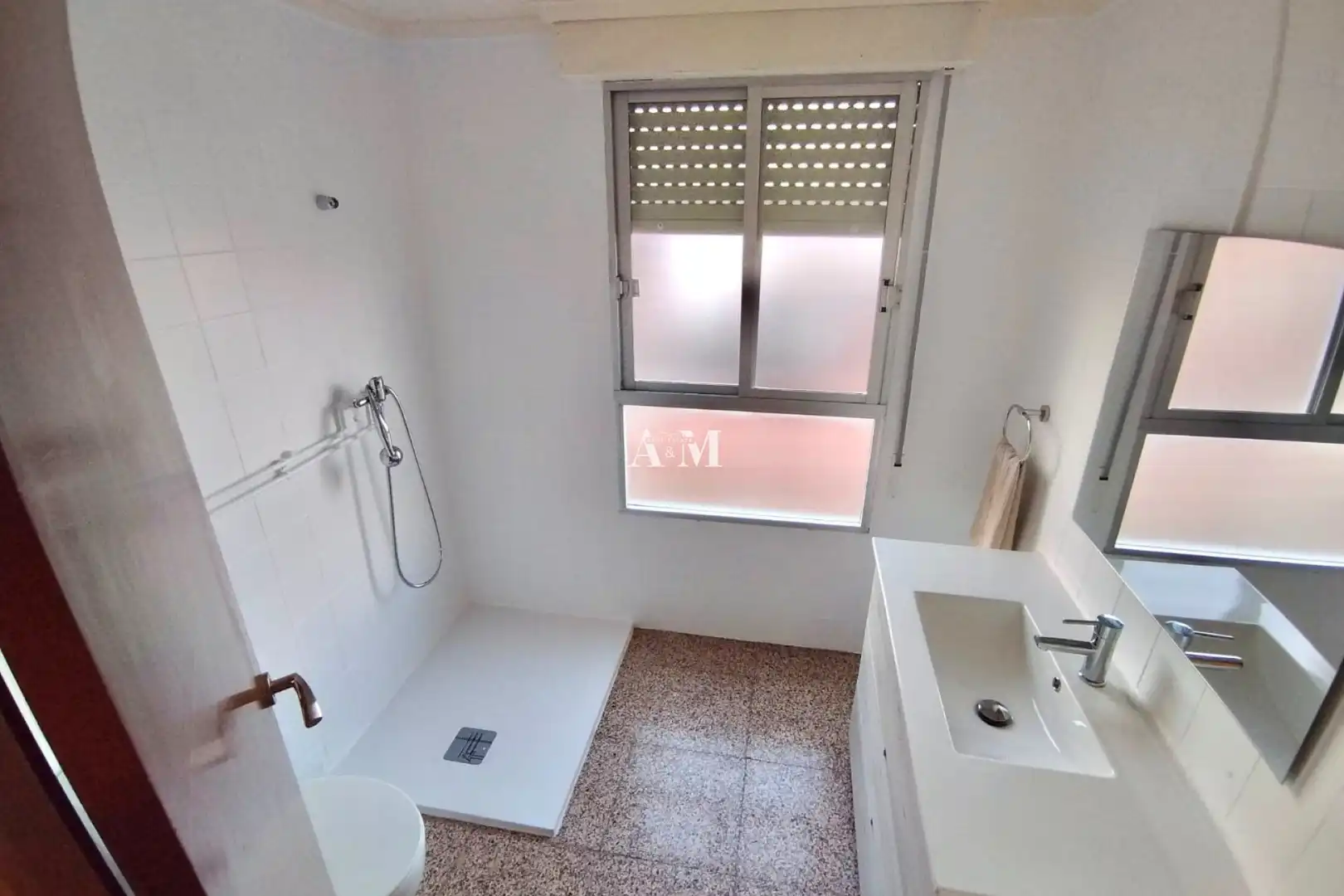 Baño de Piso de alquiler en Almoradí con Calefacción, Terraza y Amueblado