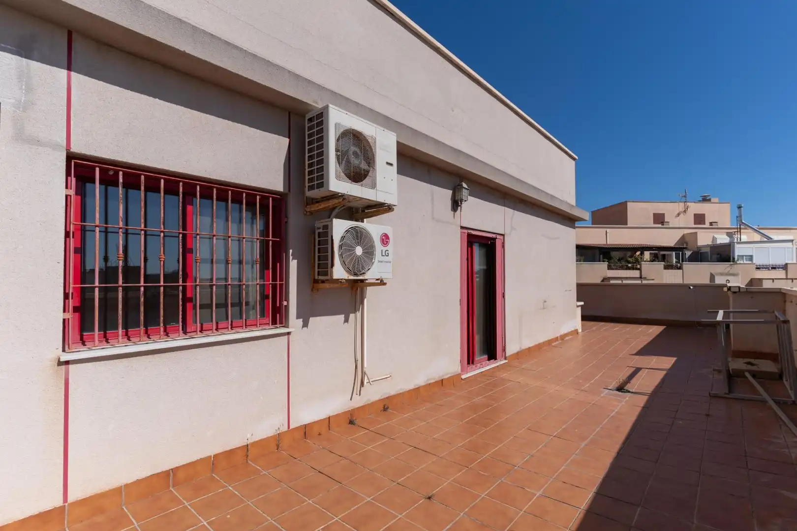 Vista exterior de Ático en venta en Roquetas de Mar con Aire acondicionado, Terraza y Trastero