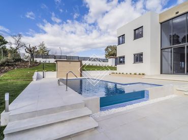 Villa con piscina in vendita a Ciudalcampo