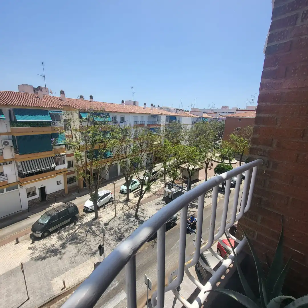 Vista exterior de Pis en venda en Vélez-Málaga amb Aire condicionat, Terrassa i Traster