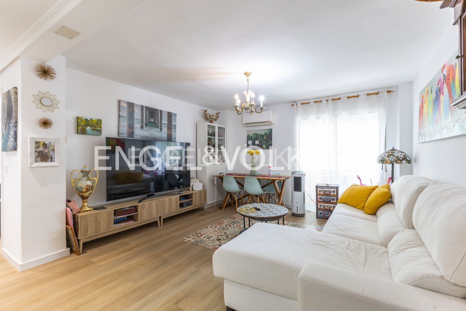 Sala d'estar de Apartament en venda en  Valencia Capital amb Aire condicionat, Calefacció i Moblat