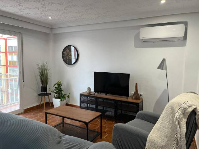 Piso en Alquiler en Carrer de Felip Vives de Canyamars en El Cabanyal - El Canyamelar