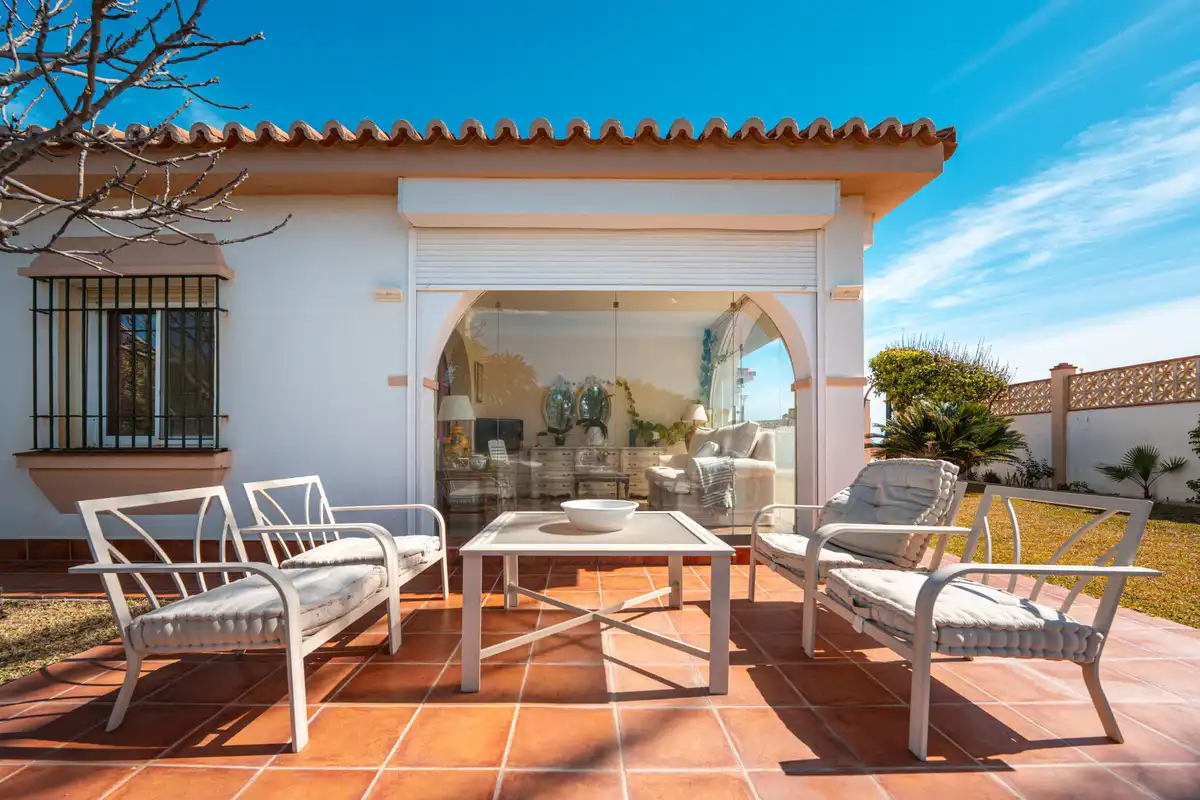 Terrassa de Casa o xalet en venda en Marbella amb Aire condicionat, Jardí privat i Piscina
