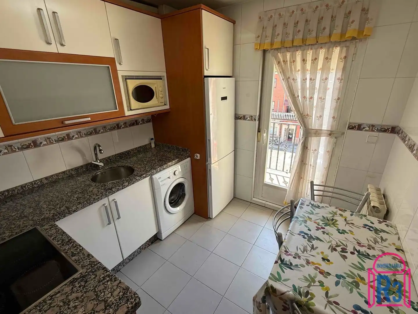 Cocina de Apartamento de alquiler en San Andrés del Rabanedo con Calefacción, Terraza y Trastero