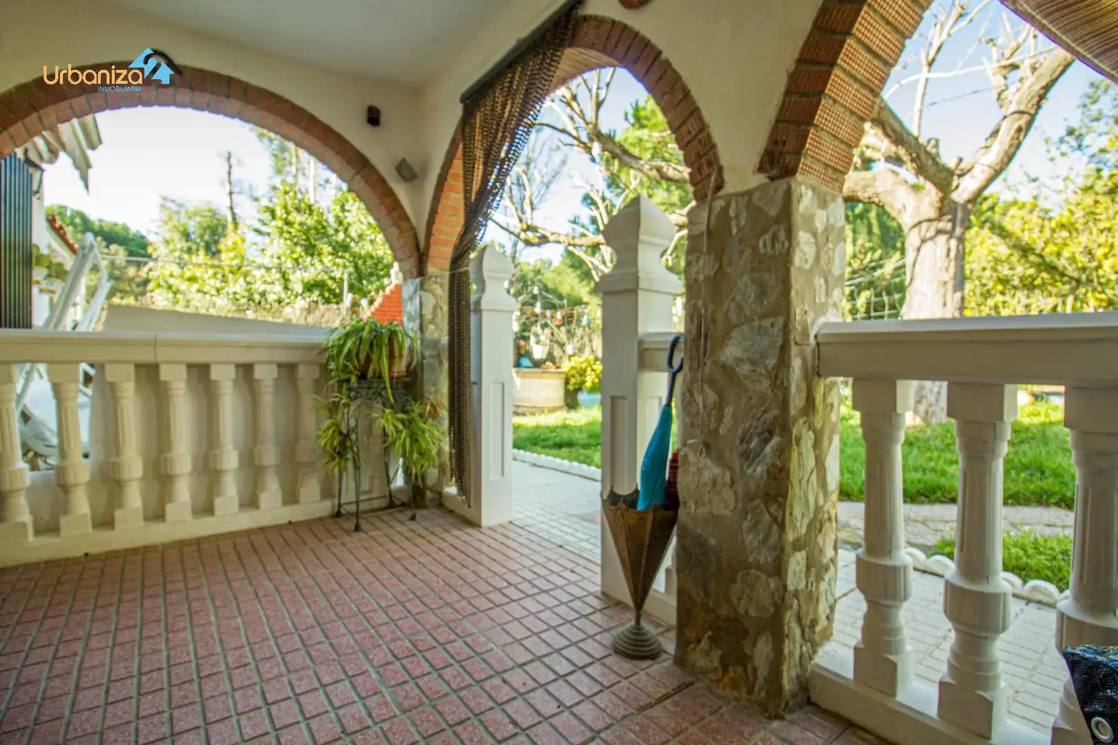 Haus oder Chalet zum Verkauf in Badajoz mit Privatgarten, Terrasse und Abstellraum
