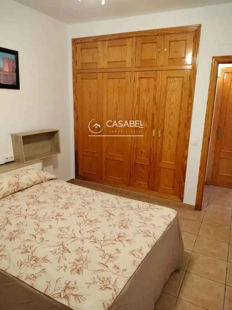 Dormitori de Casa o xalet de lloguer en Córdoba amb Aire condicionat, Terrassa i Traster